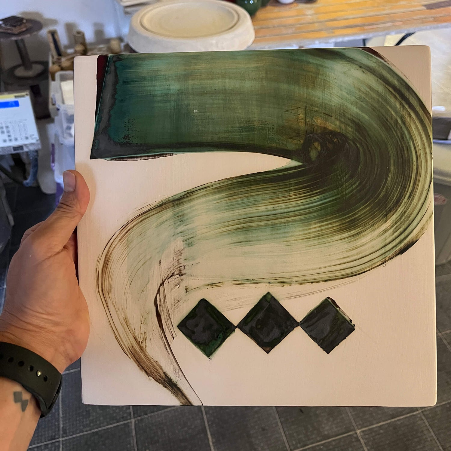 CHE (چ) | Calligraphy Encased